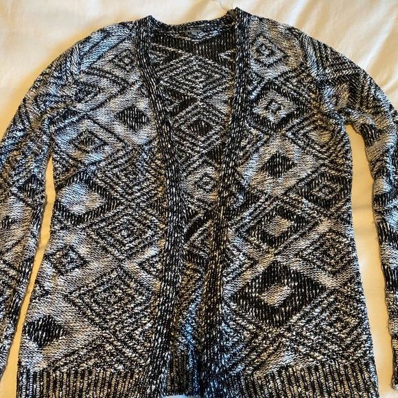 Charlotte Russe‎ Cardigan - Picture 2 of 4